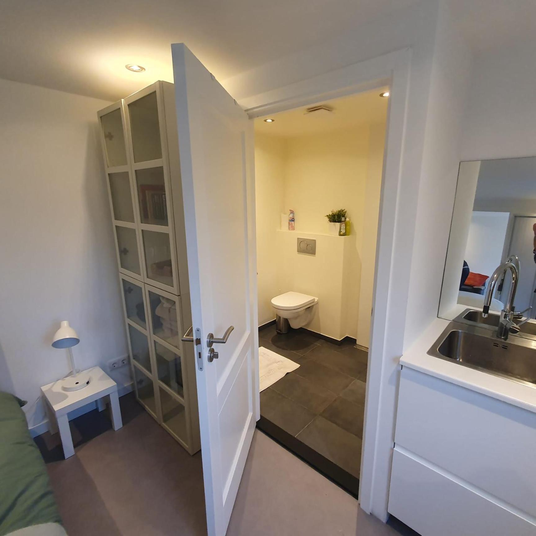 Zelfstandig Gastenverblijf In Het Groene Haren Nabij Groningen Luaran gambar